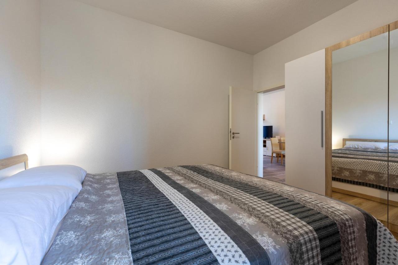 Top Central Apartments Pula Exterior foto