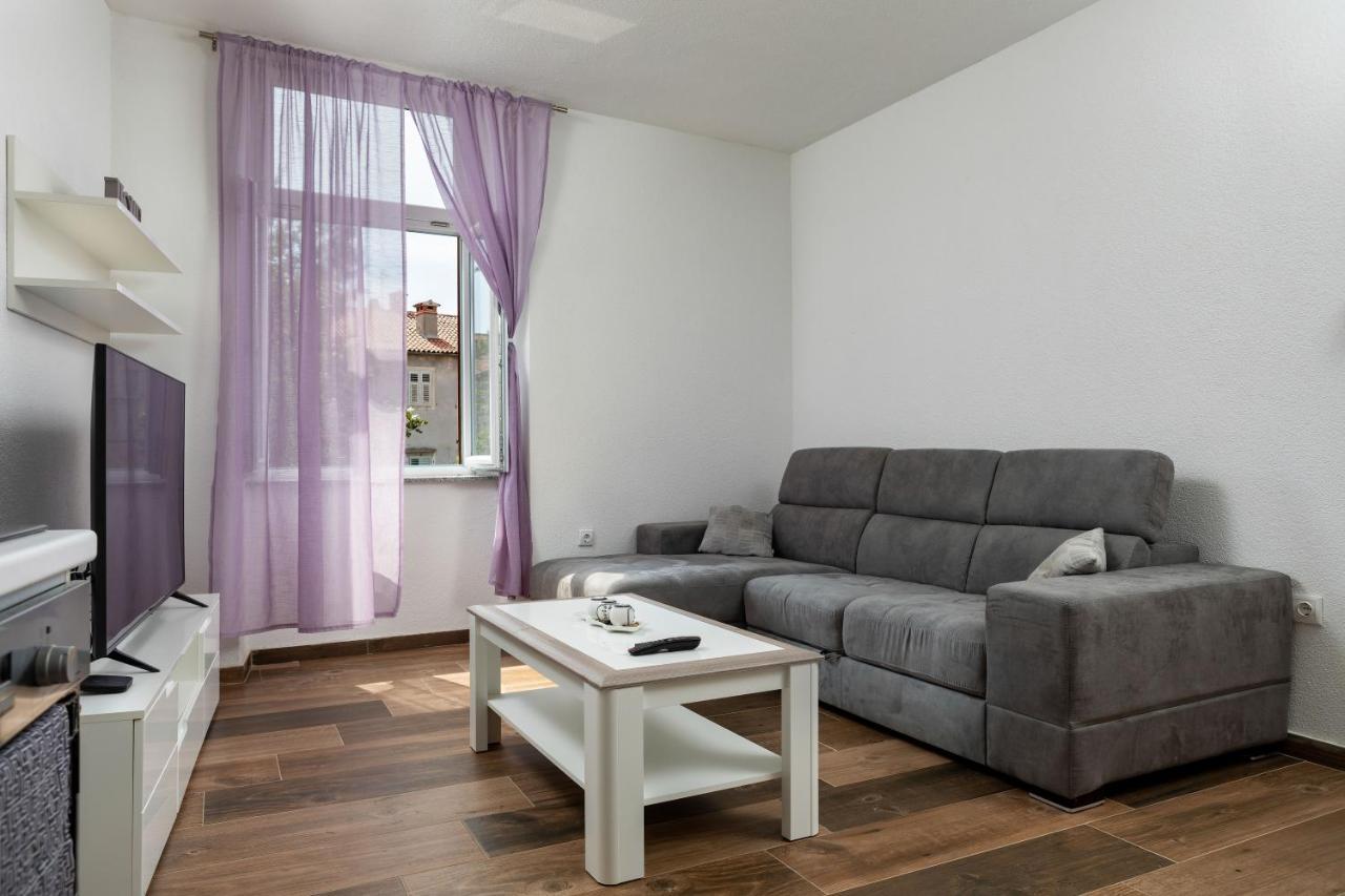 Top Central Apartments Pula Exterior foto